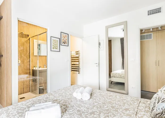 House-garden & Hydromassage-sea-free Parking Tatil Evi *