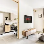 House-garden & Hydromassage-sea-free Parking Semesterbostad
