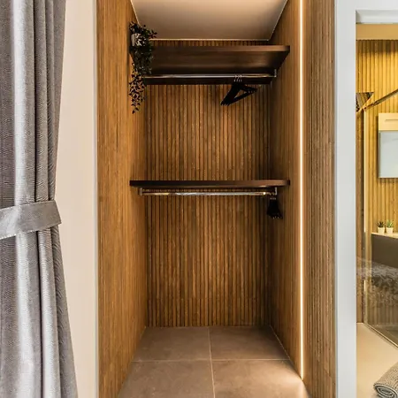 Σπίτι διακοπών House-garden & Hydromassage-sea-free Parking *