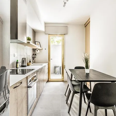 House-garden & Hydromassage-sea-free Parking * Γκράντο