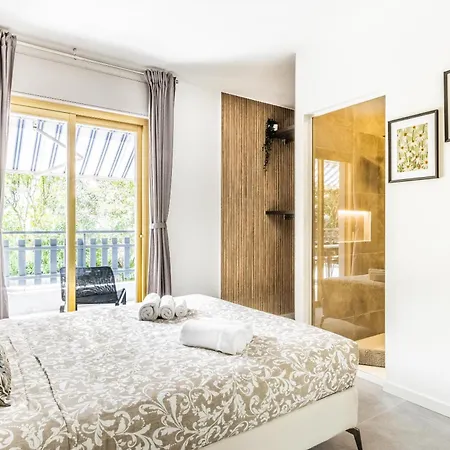 Semesterbostad House-garden & Hydromassage-sea-free Parking Grado