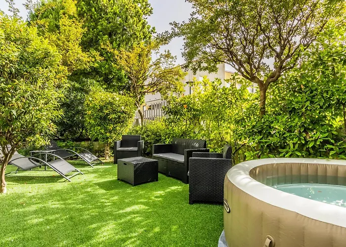 House-garden & Hydromassage-sea-free Parking Holiday home *